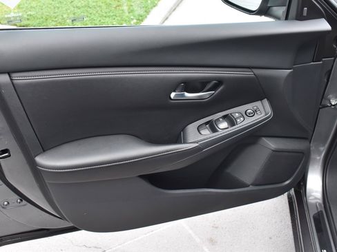 Certified 2025 Nissan Sentra SV w/ All-Weather Package FWD image 21