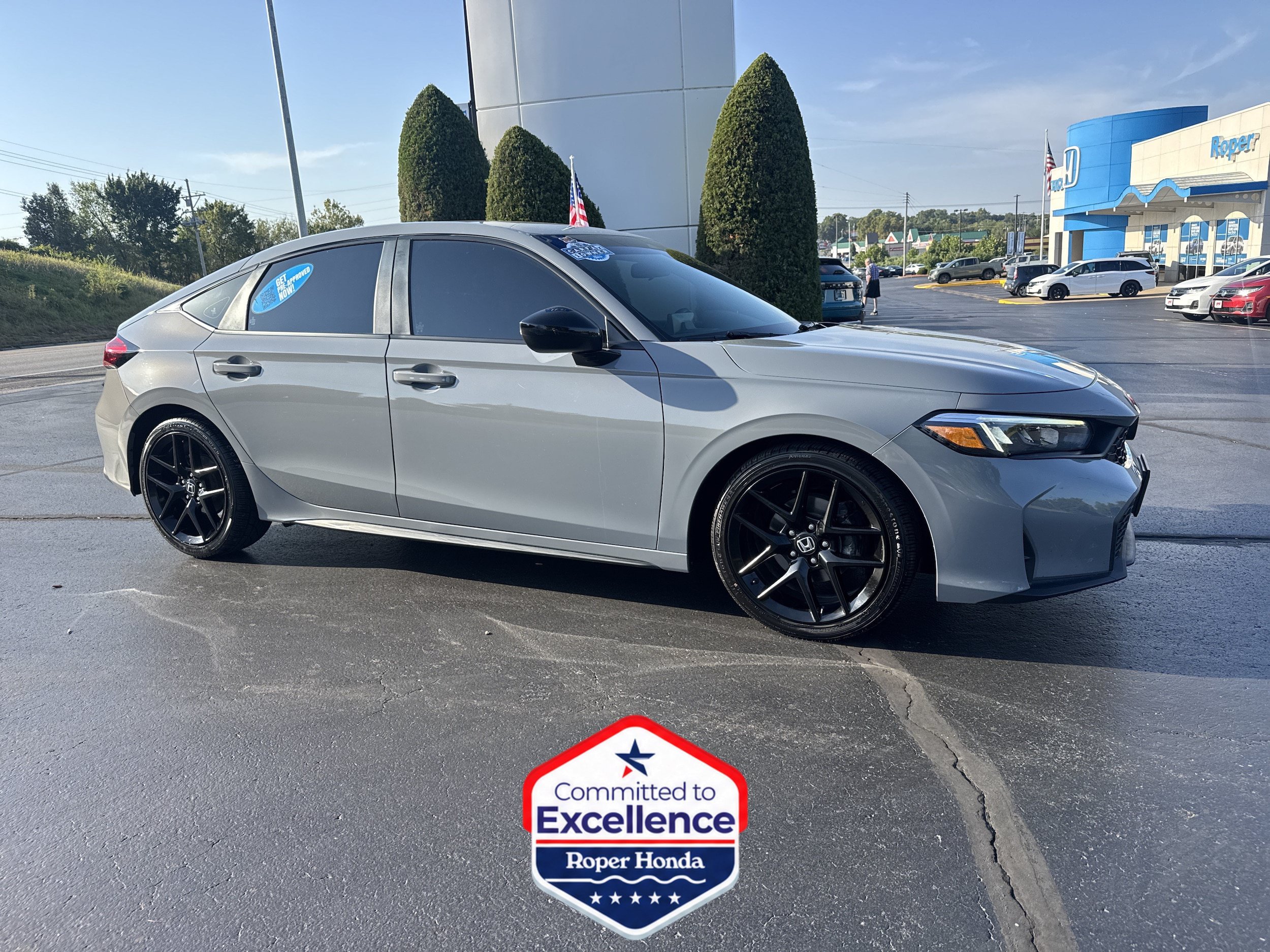 Used 2025 Honda Civic Sport image 1