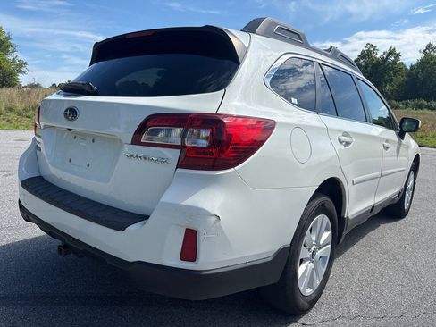 Used 2015 Subaru Outback 2.5i Premium AWD/4WD image 5