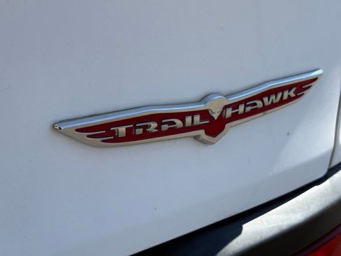 Used 2018 Jeep Cherokee Trailhawk w/ Trailer Tow Group image 7