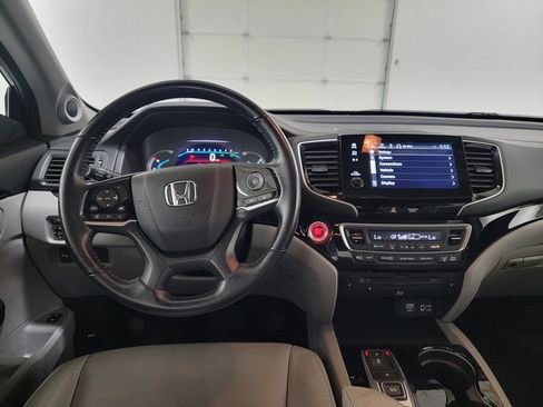 Used 2021 Honda Pilot Touring image 12