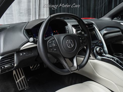 Used 2017 Acura NSX AWD/4WD image 8