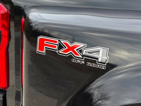 Used 2024 Ford F450 Limited w/ FX4 Off-Road Package image 90