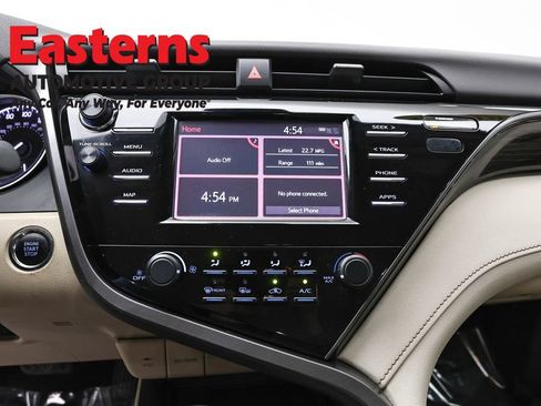 Used 2019 Toyota Camry LE w/ Convenience Package FWD image 12