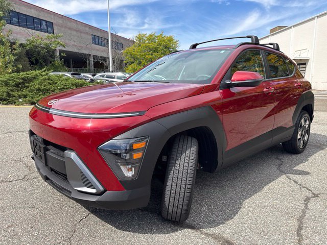 Used 2024 Hyundai Kona SEL AWD/4WD image 3