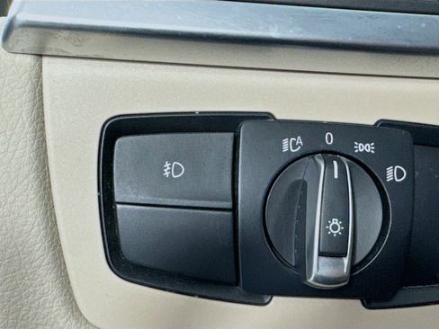 Used 2017 BMW 330i Sedan image 12