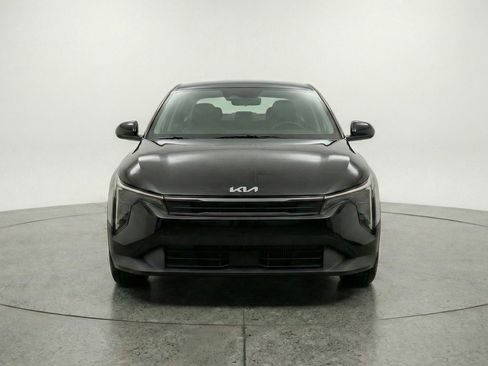Used 2025 Kia K4 LXS image 2