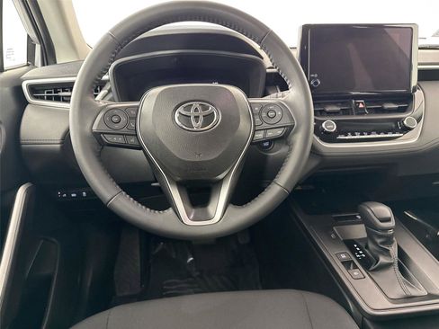 Certified 2026 Toyota Corolla Cross LE FWD image 29