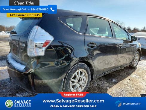 Used 2013 Toyota Prius V image 4