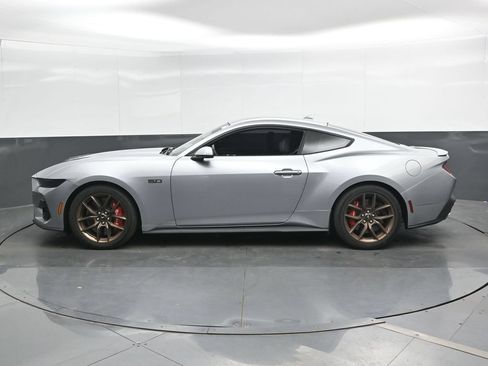 Used 2025 Ford Mustang GT Premium RWD image 8