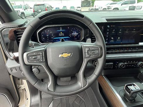 New 2026 Chevrolet Silverado 1500 High Country AWD/4WD image 20