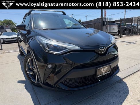 Used 2020 Toyota C-HR Limited FWD image 1