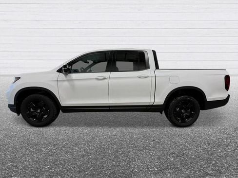 New 2026 Honda Ridgeline Black Edition image 2