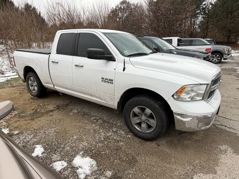 Used 2018 RAM 1500 Classic SLT image 5