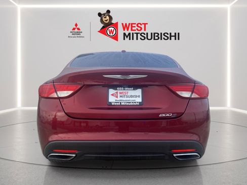 Used 2015 Chrysler 200 S w/ Comfort Group image 4