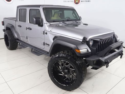 Used 2020 Jeep Gladiator Sport w/ Quick Order Package 24S image 18