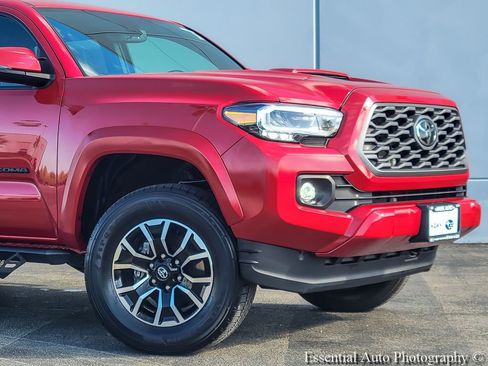 Used 2023 Toyota Tacoma TRD Sport w/ TRD Premium Sport Package AWD/4WD image 2