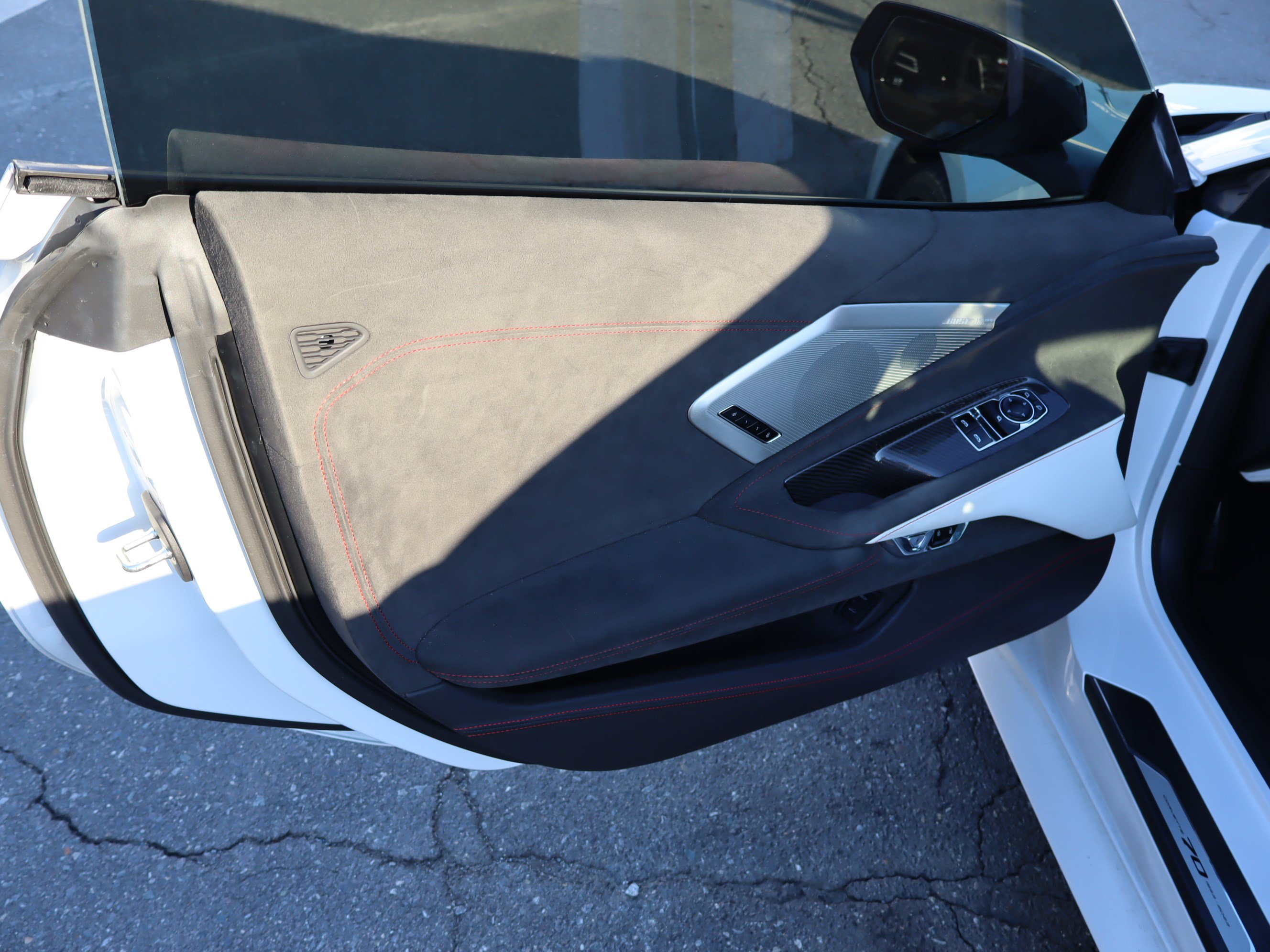 Used 2023 Chevrolet Corvette Stingray Premium Cpe w/ Z51 Performance Package RWD image 14