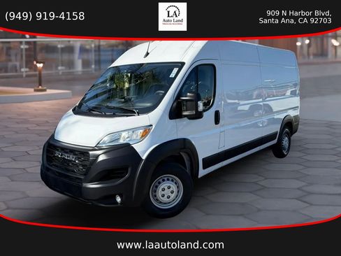 Used 2025 RAM ProMaster 2500 w/ Convenience Group FWD image 1