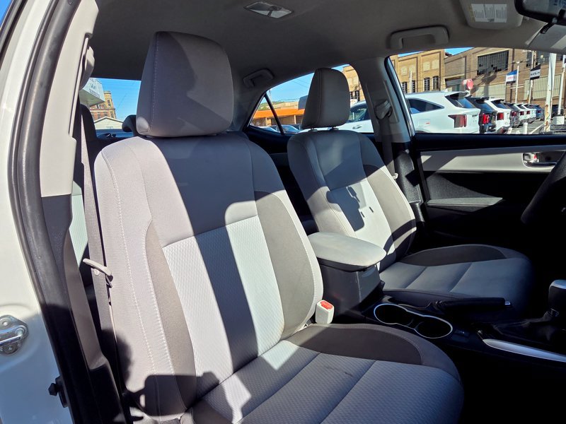 Used 2018 Toyota Corolla LE FWD image 13