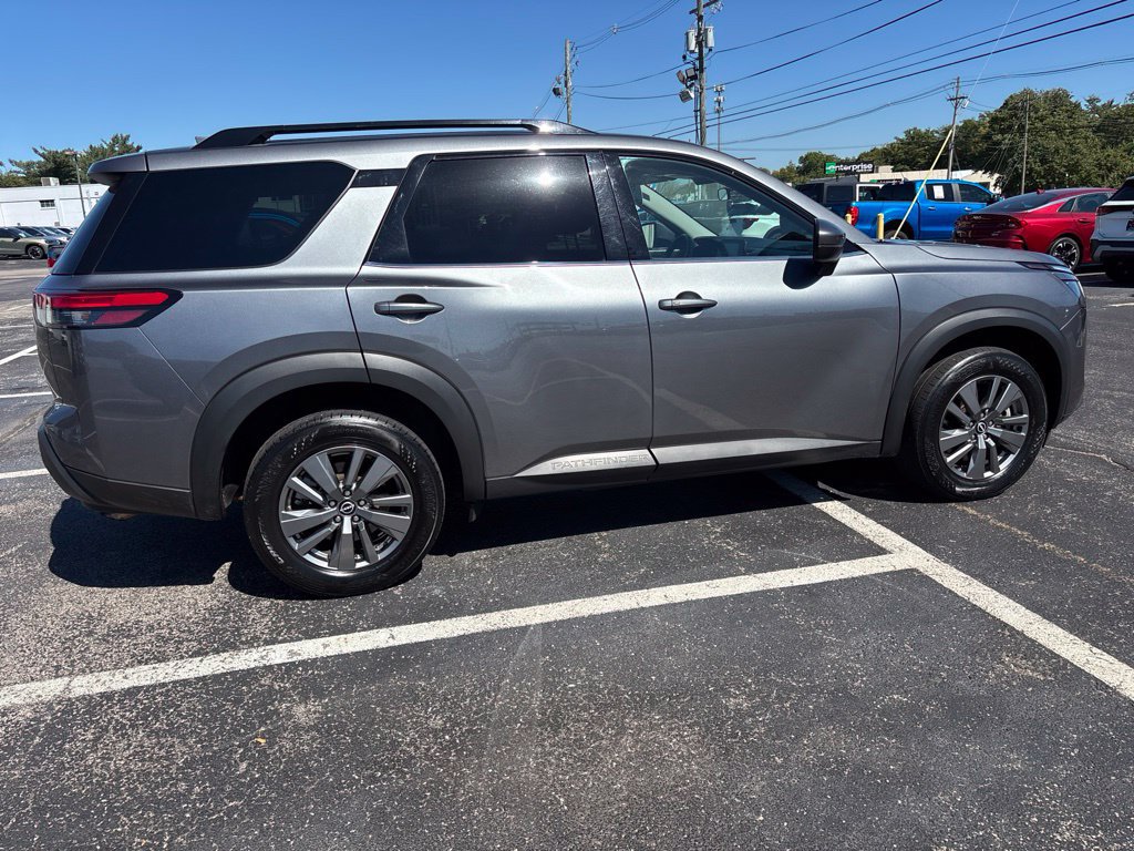 Used 2025 Nissan Pathfinder SV AWD/4WD image 8