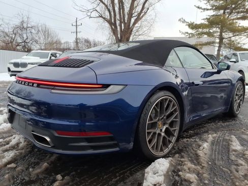 Used 2021 Porsche 911 Carrera 4 image 3