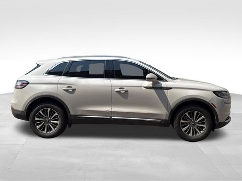 Certified 2023 Lincoln Nautilus AWD w/ Premium Package image 10