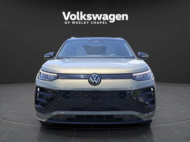 Used 2026 Volkswagen Tiguan SE R-Line FWD image 3