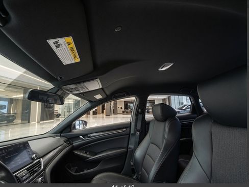 Used 2018 Honda Accord Sport image 12