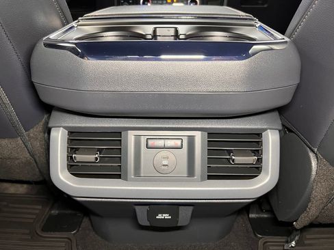Used 2025 Ford F150 Lariat w/ Equipment Group 502A High AWD/4WD image 21
