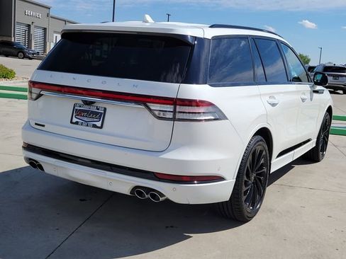 Used 2023 Lincoln Aviator Reserve w/ Equipment Group 201A AWD/4WD image 3