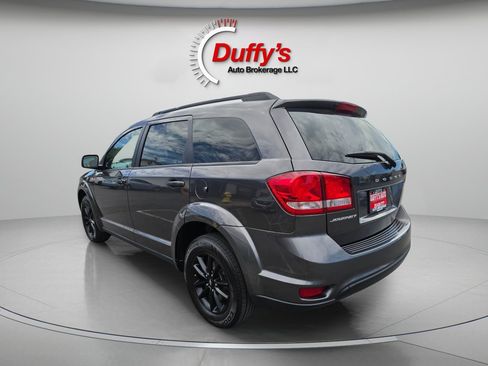 Used 2019 Dodge Journey SE w/ Connectivity Group FWD image 16
