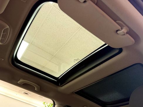 Used 2022 MINI Cooper 2-Door Hardtop w/ Premium Package image 52