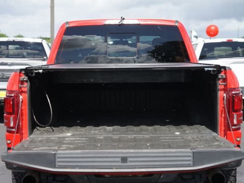 Used 2019 Ford F150 Raptor w/ Equipment Group 802A Luxury AWD/4WD image 32