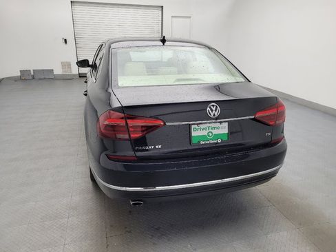 Used 2018 Volkswagen Passat 2.0T SE FWD image 6