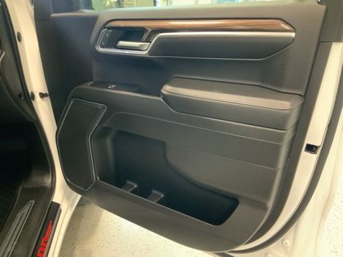 Used 2023 Chevrolet Silverado 1500 RST w/ Z71 Off-Road Package image 39