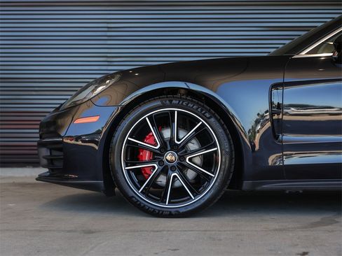 Certified 2022 Porsche Panamera 4S w/ Premium Package image 13