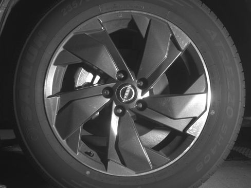 Used 2025 Nissan Rogue SV image 12