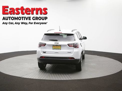 Used 2024 Jeep Compass Latitude AWD/4WD image 37
