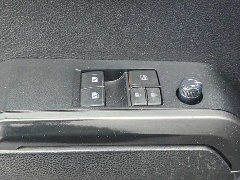 Used 2020 Toyota Tacoma TRD Sport AWD/4WD image 23