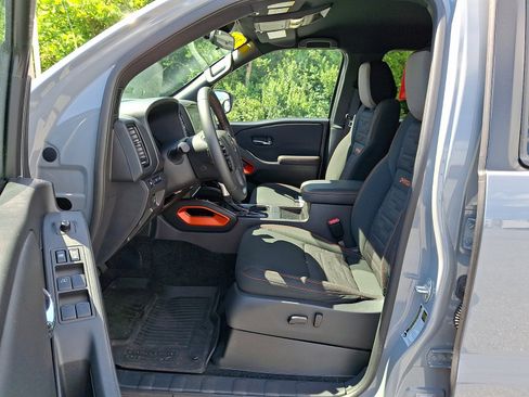 Certified 2023 Nissan Frontier PRO-4X w/ Pro Convenience Package AWD/4WD image 15