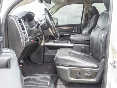 Used 2018 RAM 3500 Laramie image 16