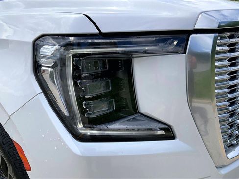 Used 2023 GMC Yukon Denali AWD/4WD image 27