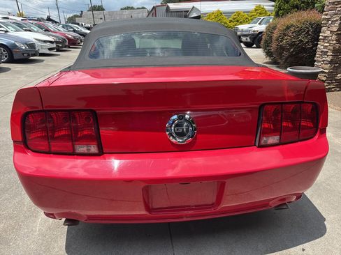 Used 2006 Ford Mustang GT image 4