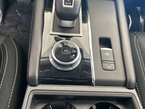 Used 2023 Mitsubishi Outlander ES image 42