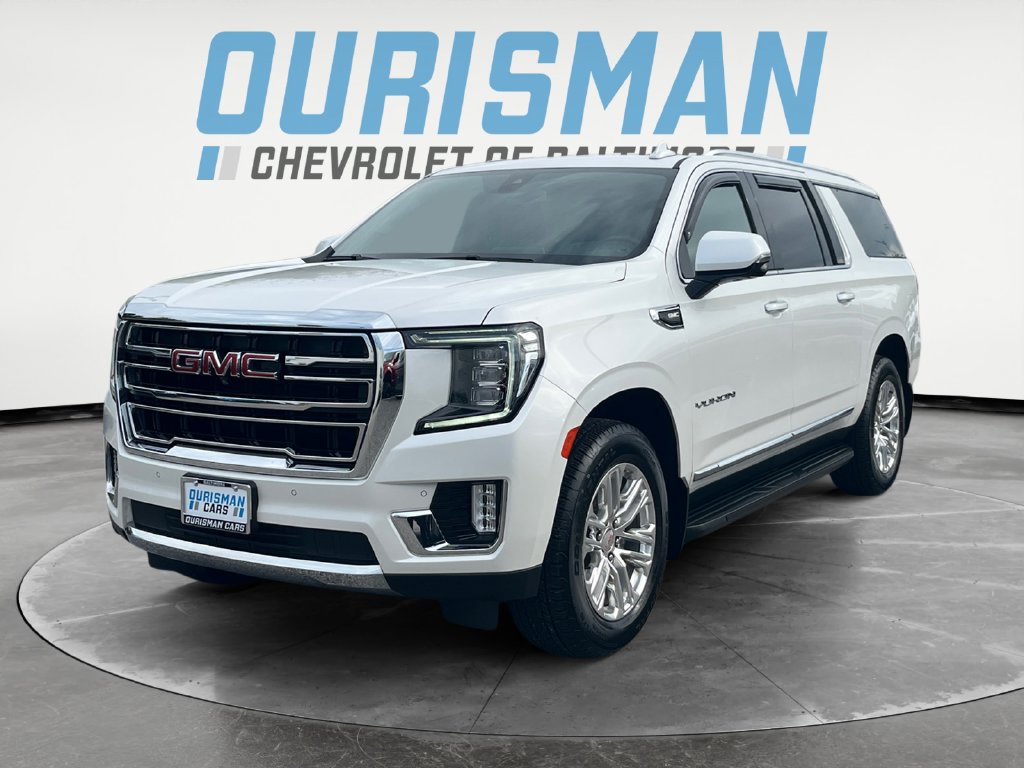 Used 2022 GMC Yukon XL SLT w/ SLT Premium Package AWD/4WD image 2