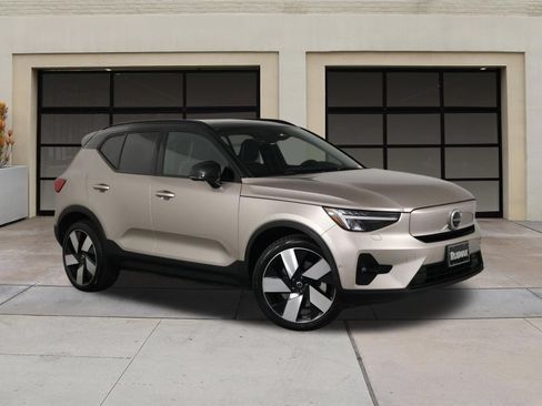 Certified 2023 Volvo XC40 Recharge Ultimate AWD/4WD image 32