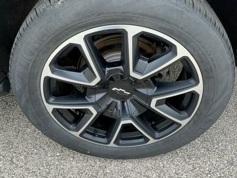 Used 2022 Chevrolet Tahoe RST w/ Luxury Package AWD/4WD image 22