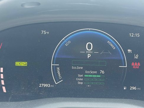 Used 2025 Toyota Camry SE w/ Convenience Package FWD image 22