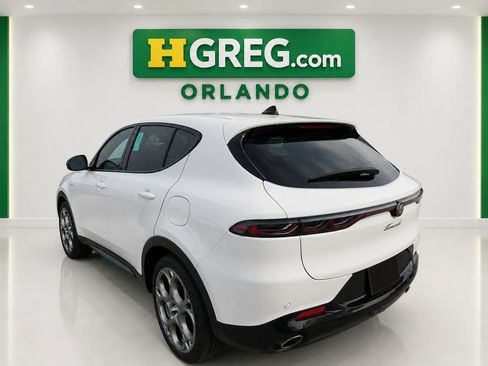 Used 2024 Alfa Romeo Tonale Veloce AWD/4WD image 2